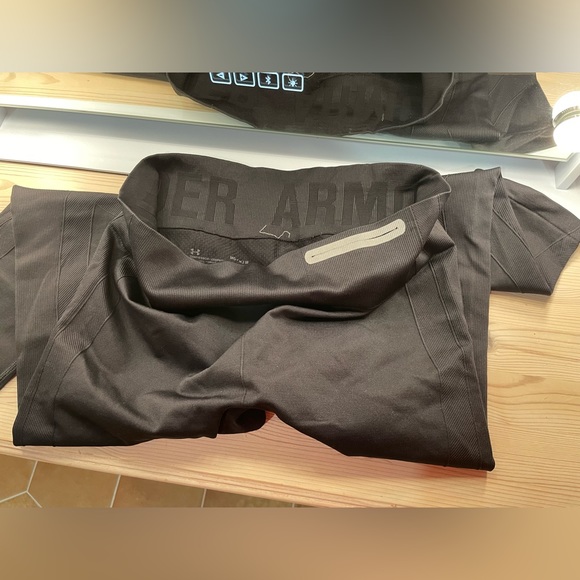 Under armor workout outfit - Picture 5 of 9